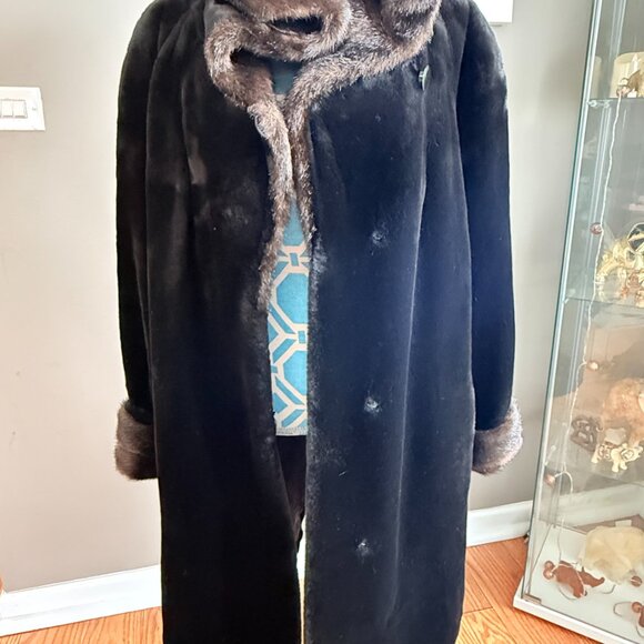 GALLERY WOMENHooded Full Length Faux Fur Coat SIZE 1 X